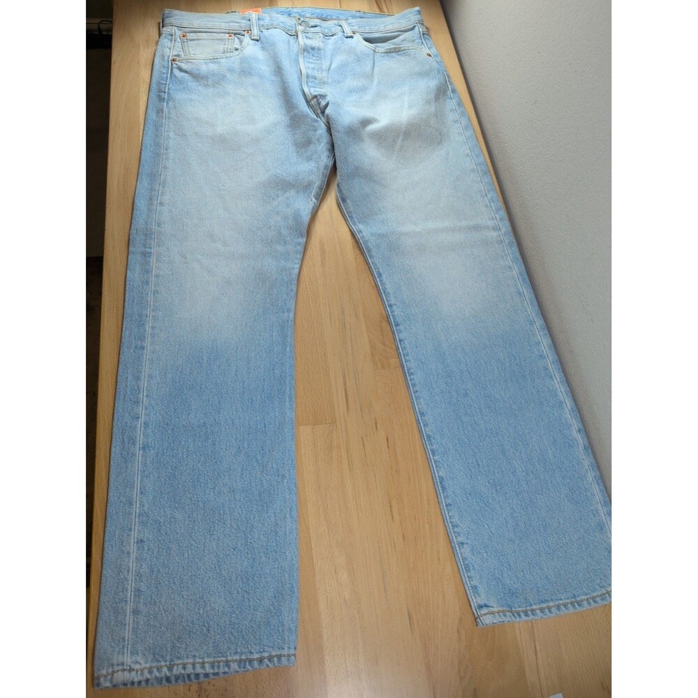 Levis 501 Jeans Mens 38x32 Blue Original Button Fly Light Wash Denim NWT